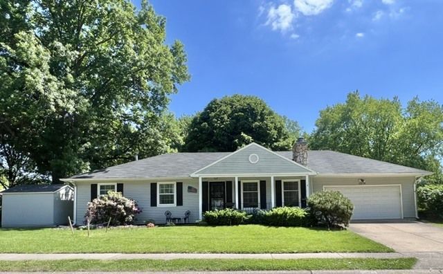 1219 Royal Oaks Drive, Davenport, IA 52806 -  $290,000