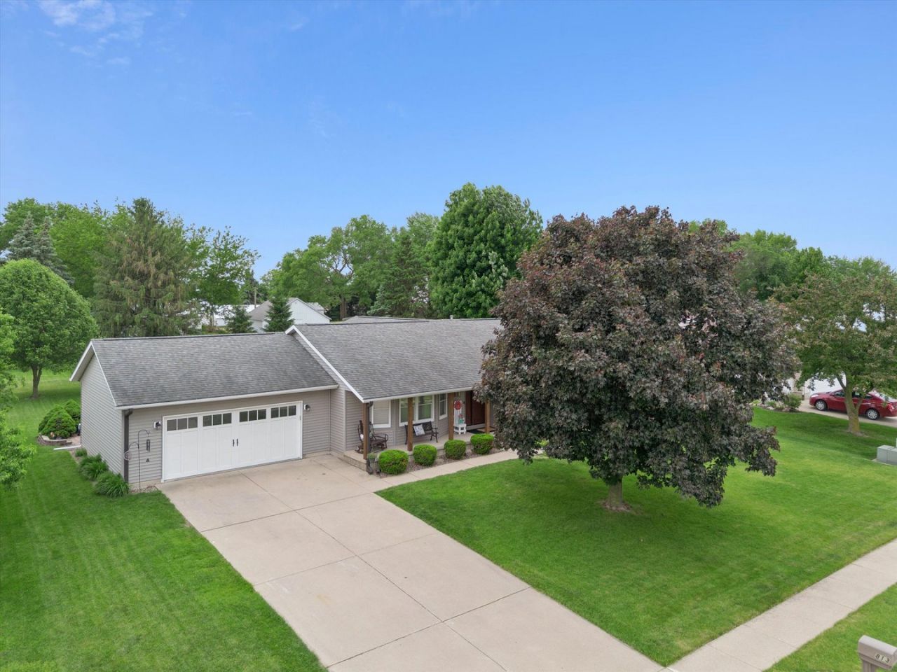 813 Pleasant Hill Drive, DeWitt, IA 52742