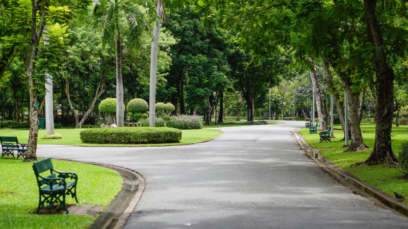 Where to Take an Evening Stroll This Summer | Ruhl&Ruhl REALTORS